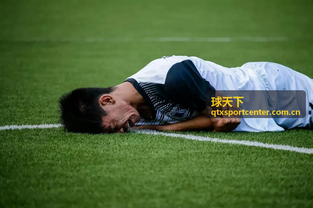球天下春季篮球训练营青少年分组训练现场
